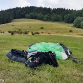 Andrzejówka - Klin Paragliding Fly, Lądowanie gładko i delikatnie.