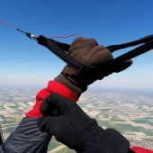 Borowa Paragliding Fly, Latanie swobodne paralotnią, start za wyciągarką.