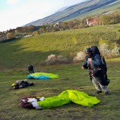 Srebrna Góra - Paragliding Fly, Latanie było tego dnia do 20-tej. Ostatni na starcie ...